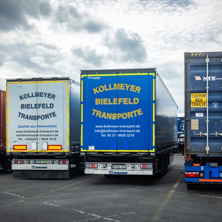 Eine Reihe von LKW´s in unserem Fuhrpark